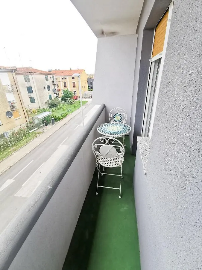 Sea Star Apartment Пула